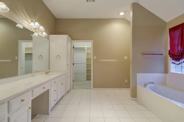 a view of walk in closet