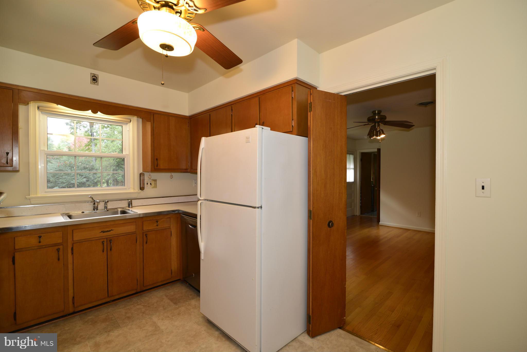 9032 Buckner Road Alexandria, VA 22309 - Photo 7 of 24 Kitchen