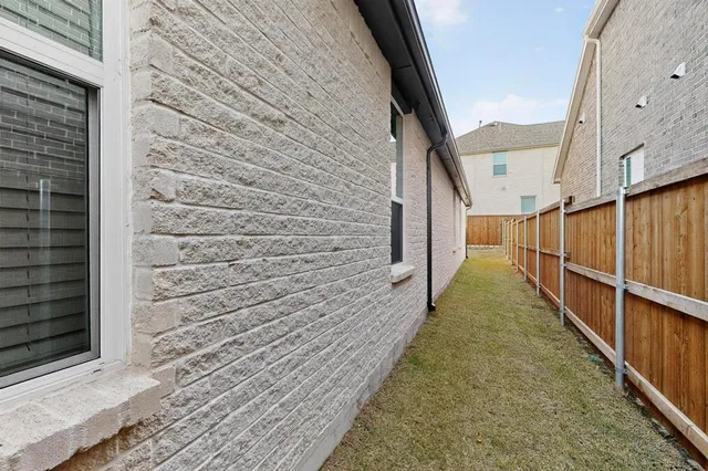 $2,300 | 1232 Newport Street, Sherman, TX 75090