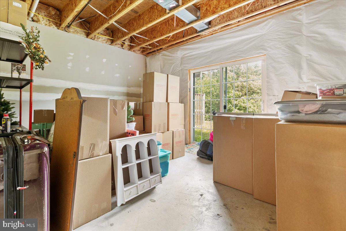 267 Patchwork Drive Stephenson, VA 22656 - Photo 5 of 41 a utility room with dryer and washer