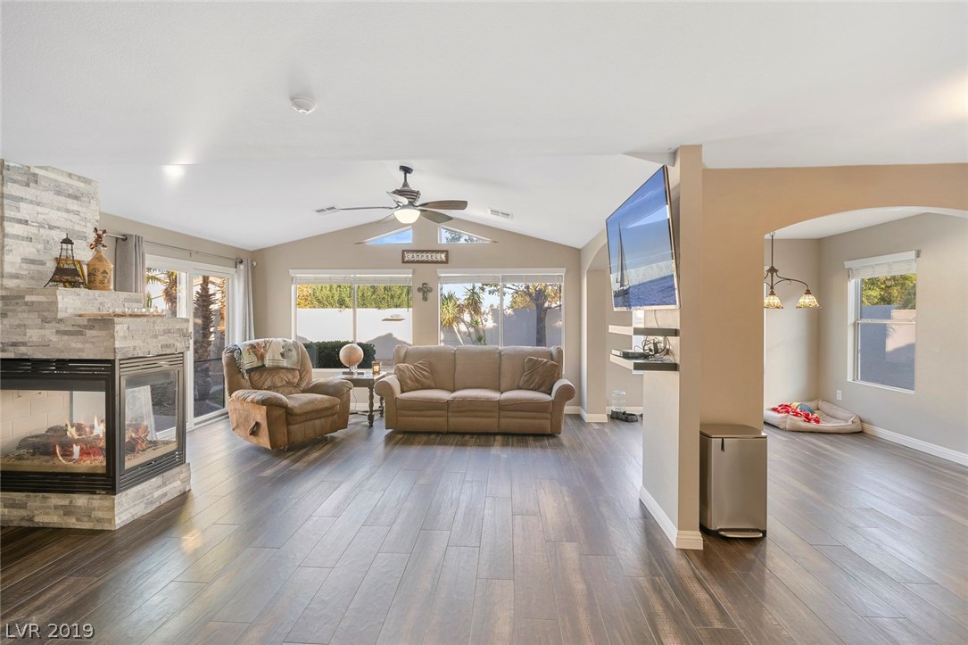 5912 Hollowridge Road North Las Vegas, NV 89031 - Photo 13 of 32
