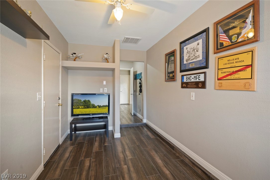 5912 Hollowridge Road North Las Vegas, NV 89031 - Photo 19 of 32