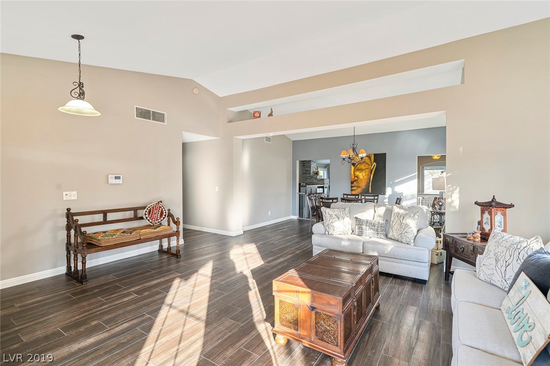 5912 Hollowridge Road North Las Vegas, NV 89031 - Photo 4 of 32