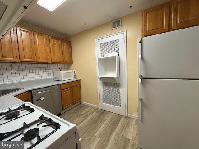 7445 Patterson Road Falls Church, VA 22043 - Photo 4 of 29