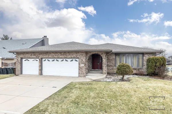 $350,000 | 17027 Judy Court, Oak Forest, IL 60452