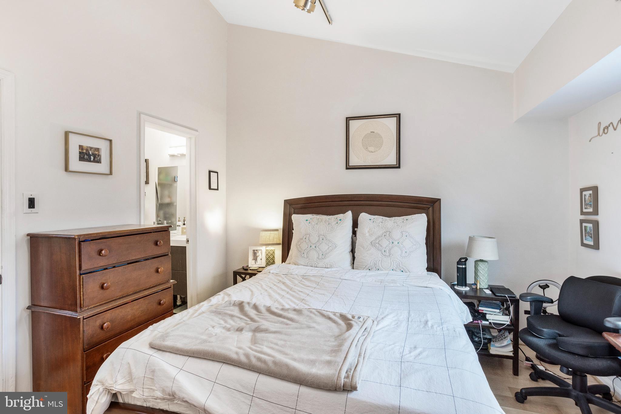 717 South 11th Street Philadelphia, PA 19147 - Photo 18 of 23