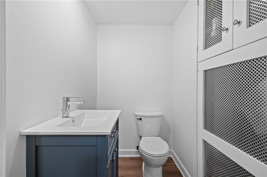 323 Cornwall Drive Pittsburgh, PA 15238 - Photo 34 of 41 a bathroom with a sink toilet and a mirror