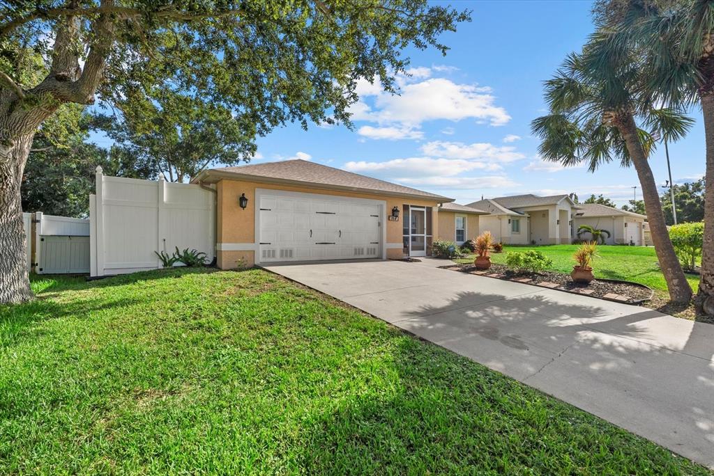 164 Temple Road Venice, FL 34293 - Photo 3 of 32