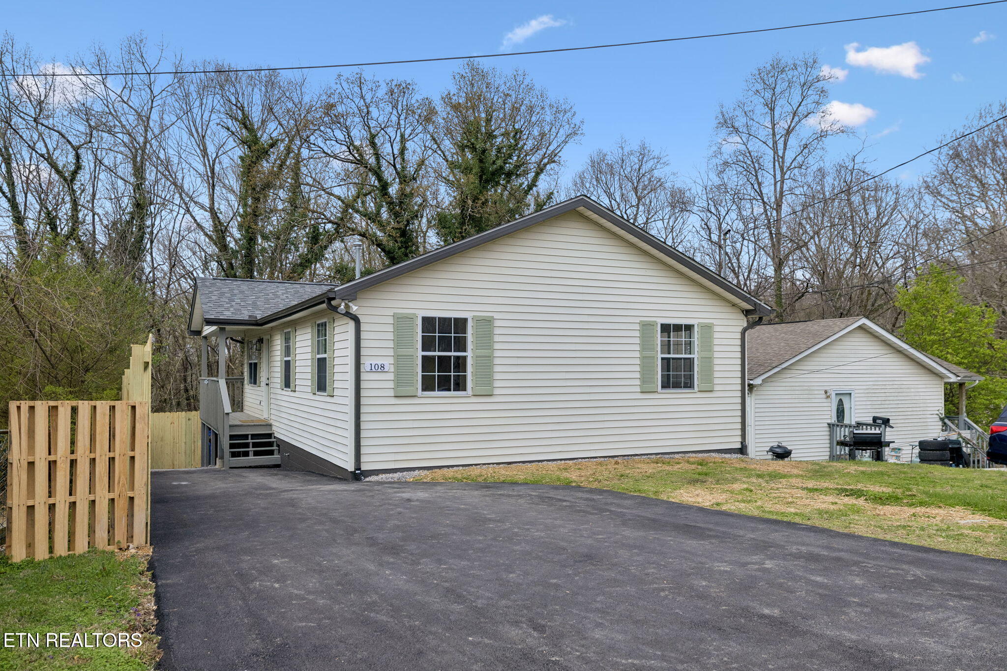 2-108 Jellico Ln - 002