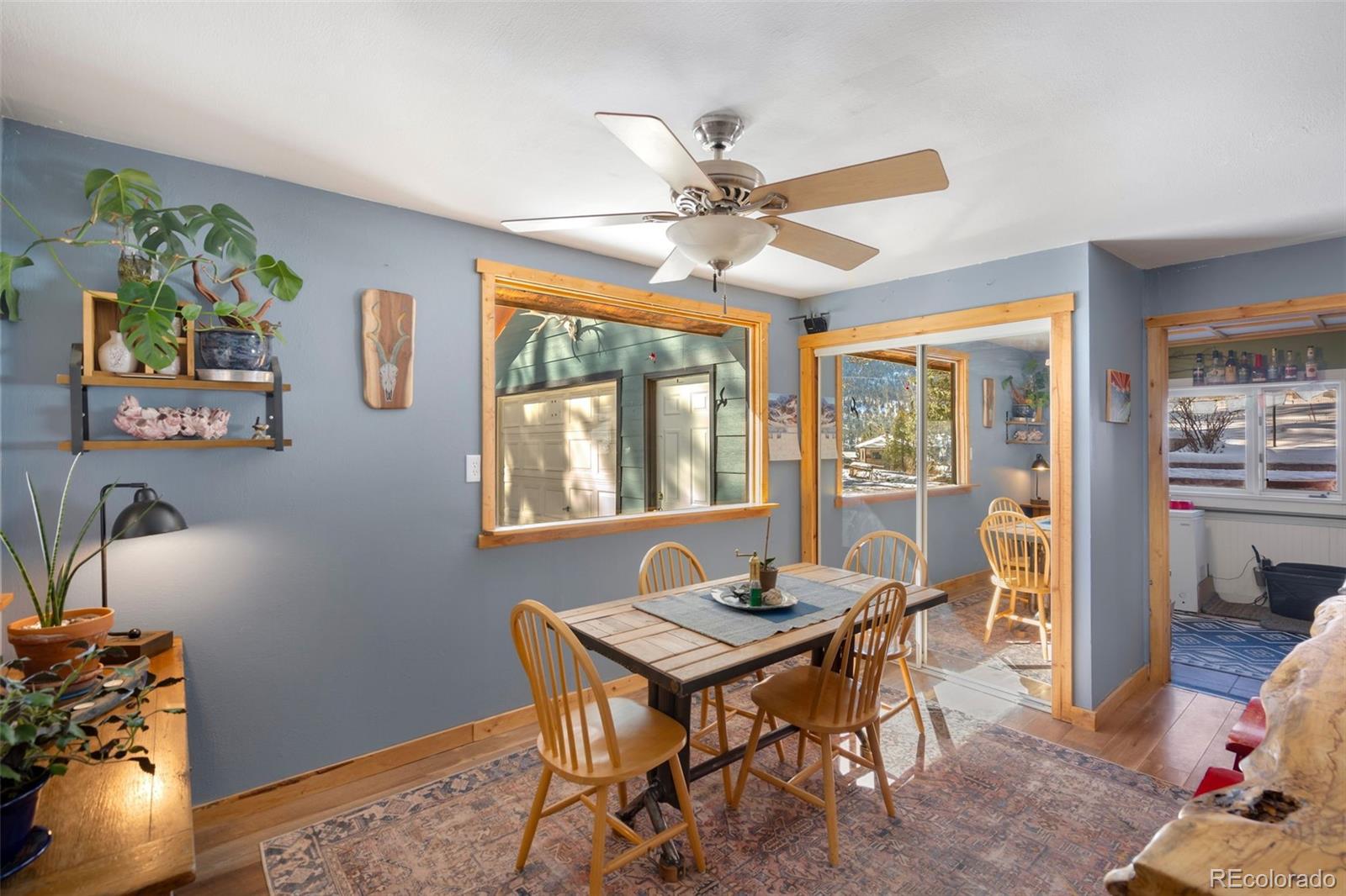 810 Larkspur Road Estes Park, CO 80517 - Photo 14 of 44 a workspace with furniture and a window