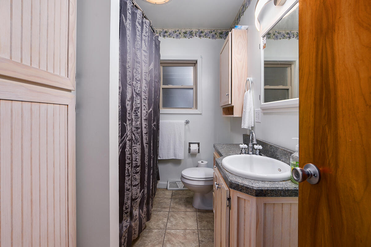55562 Wilbur Road Three Rivers, MI 49093 - Photo 8 of 21 Full Bathroom (2)