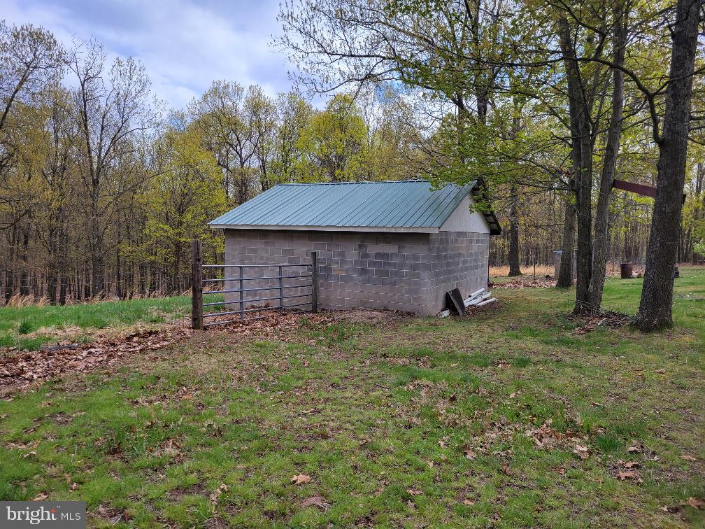 3045 Mann Road Hancock, MD 21750 - Photo 9 of 11