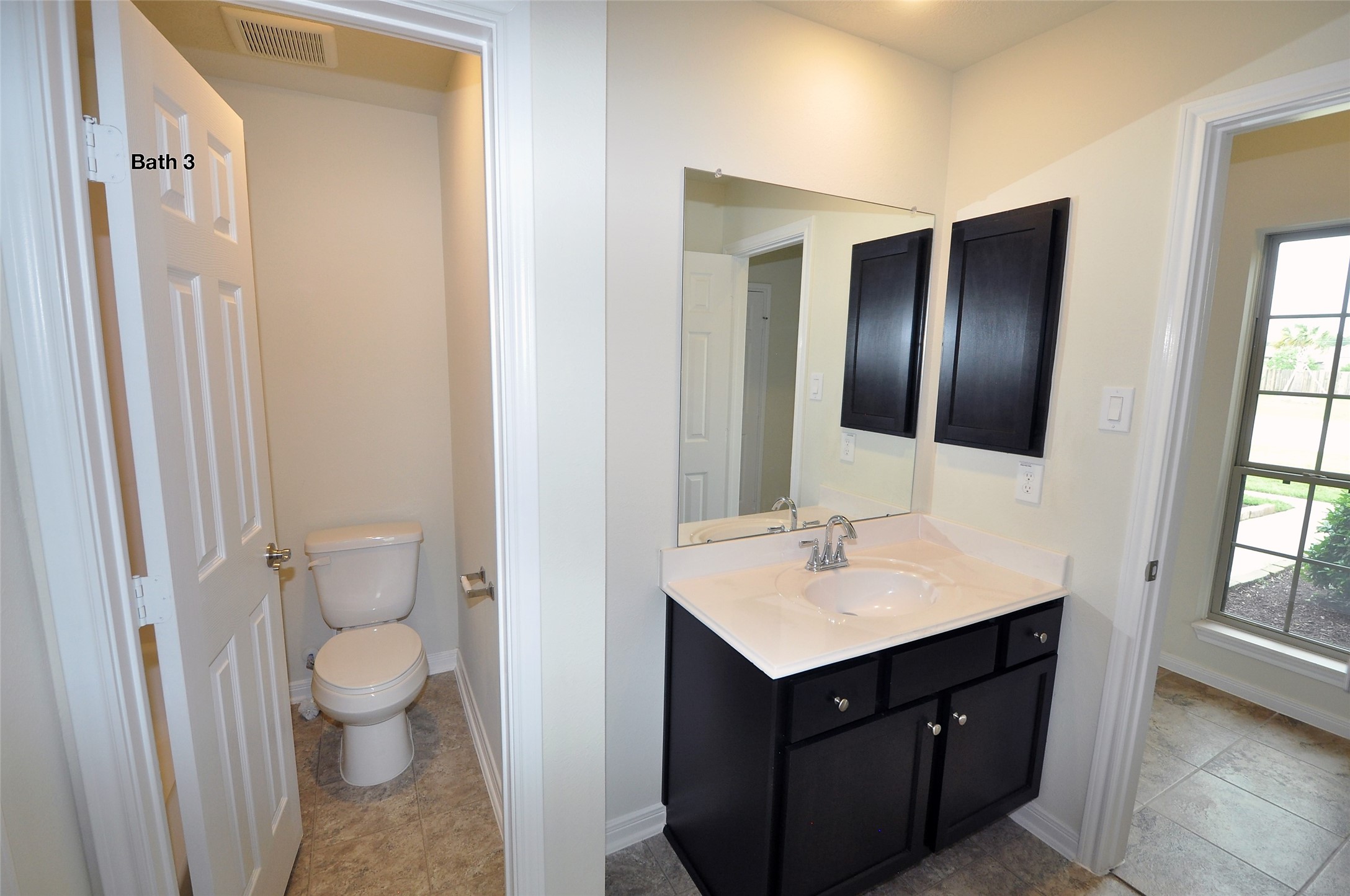 3708 Pedregal Road League City, TX 77573 - Photo 31 of 50 a bathroom with a sink and a mirror