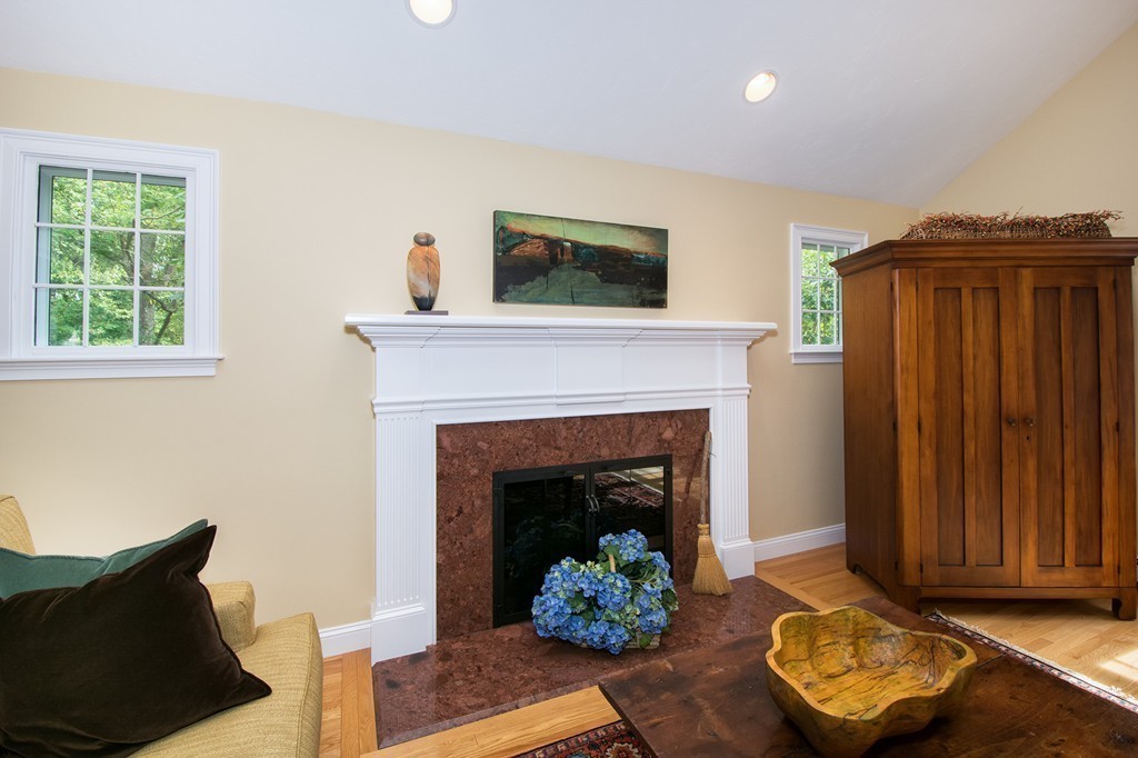 17 Maple Street Scituate, MA 02066 - Photo 7 of 30 Gallery Image 7
