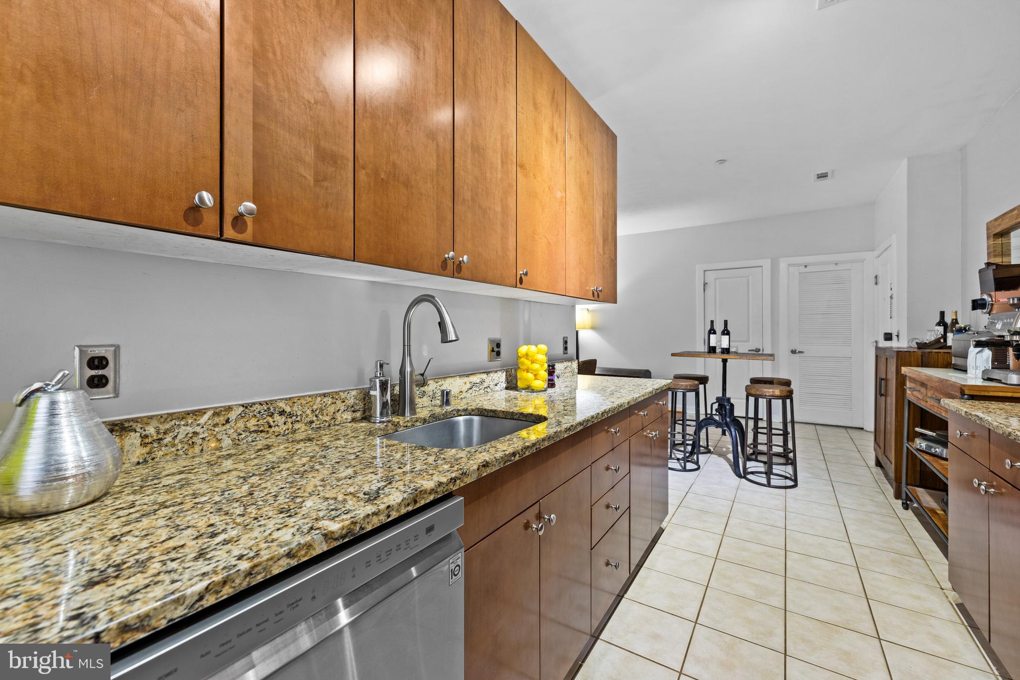 2007 Clipper Park Road, Unit 118 Baltimore, MD 21211 - Photo 12 of 63 Gallery Image 12