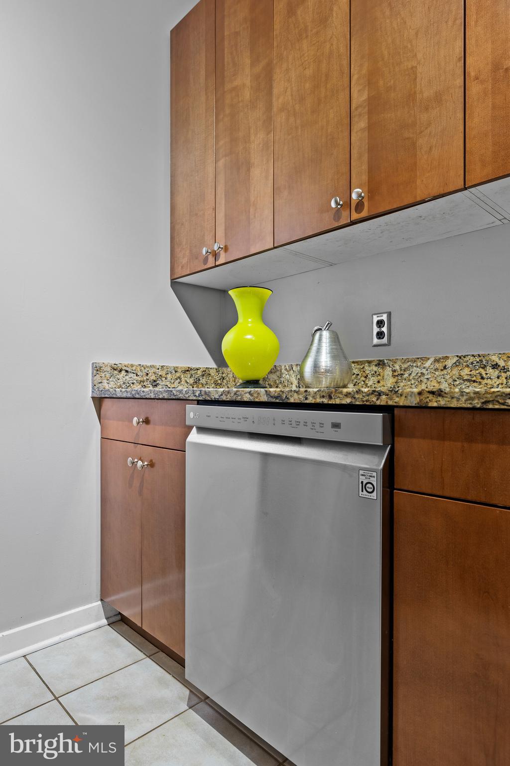 2007 Clipper Park Road, Unit 118 Baltimore, MD 21211 - Photo 14 of 63 Gallery Image 14