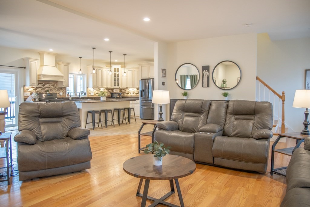 32 Elaine Circle Springfield, MA 01109 - Photo 10 of 42 Gallery Image 10