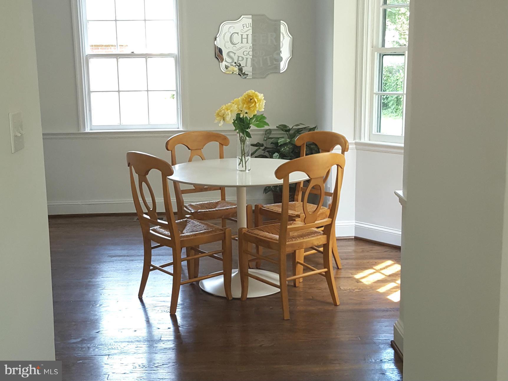 5005 Broadmoor Road Baltimore, MD 21212 - Photo 3 of 13 Dining Room