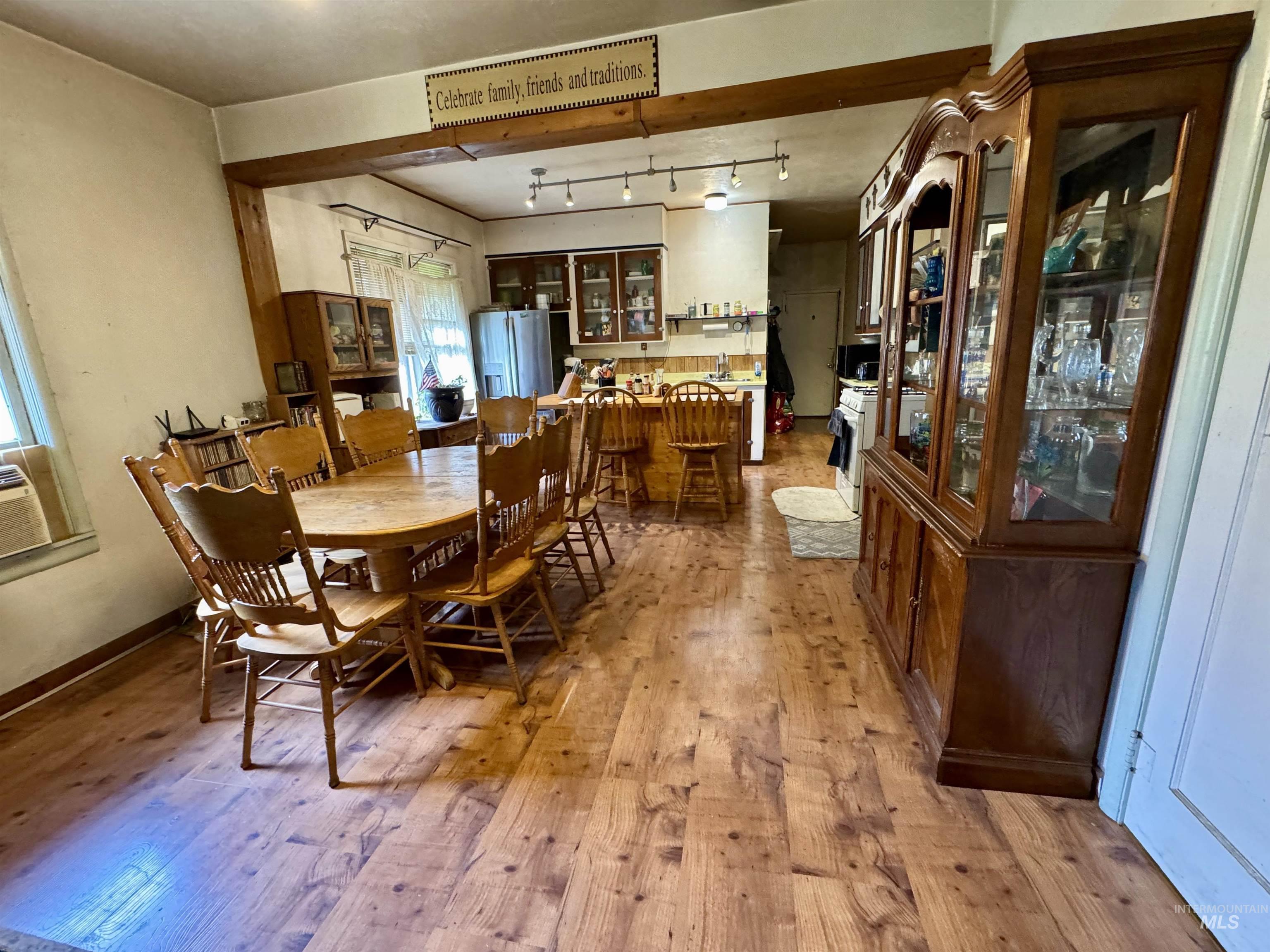 412 Walnut Street Nezperce, ID 83543 - Photo 8 of 26