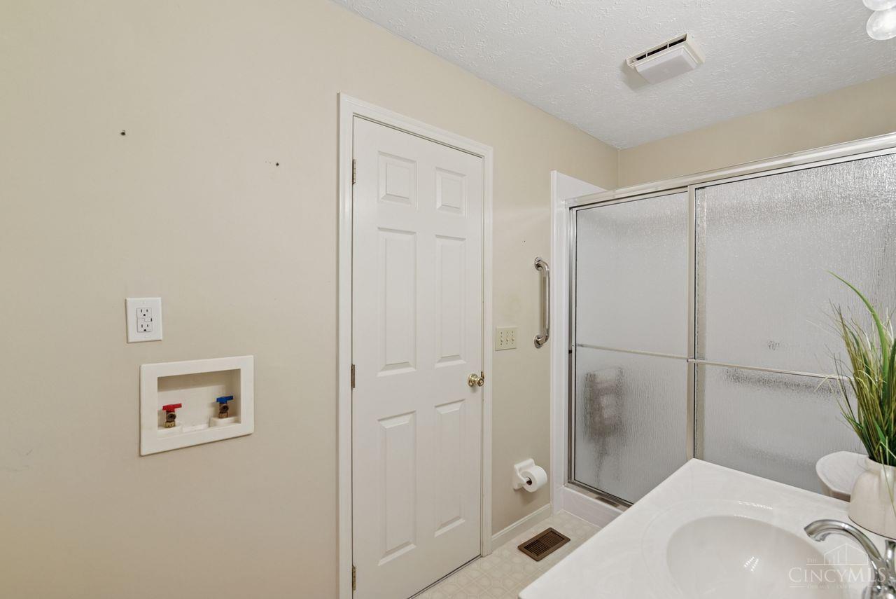 5759 Cheviot Road, Unit I Cincinnati, OH 45247 - Photo 36 of 43