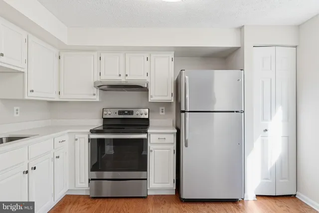 $2,350 | 1118 Casper Drive, Herndon, VA 20170