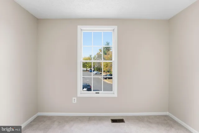 $2,350 | 1118 Casper Drive, Herndon, VA 20170