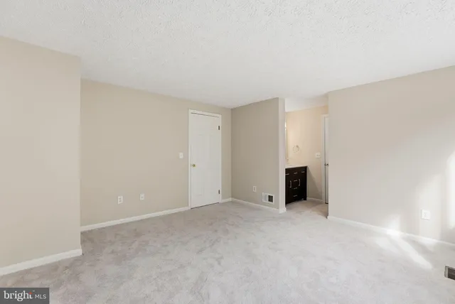 $2,350 | 1118 Casper Drive, Herndon, VA 20170