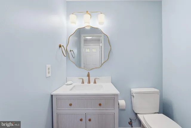 $2,350 | 1118 Casper Drive, Herndon, VA 20170