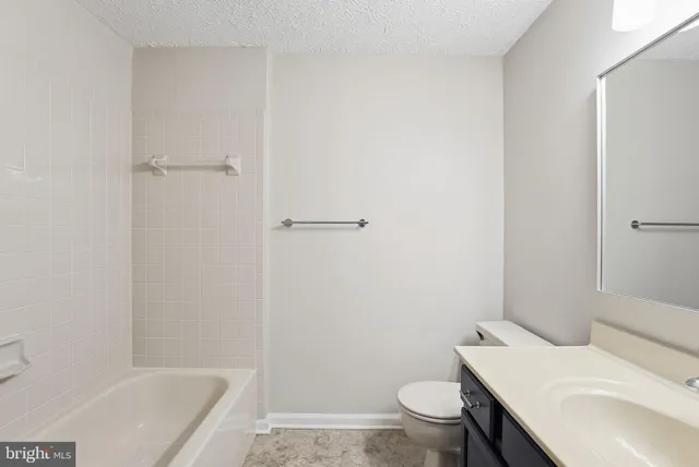 $2,350 | 1118 Casper Drive, Herndon, VA 20170