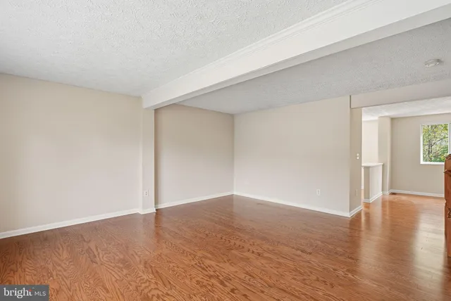 $2,350 | 1118 Casper Drive, Herndon, VA 20170