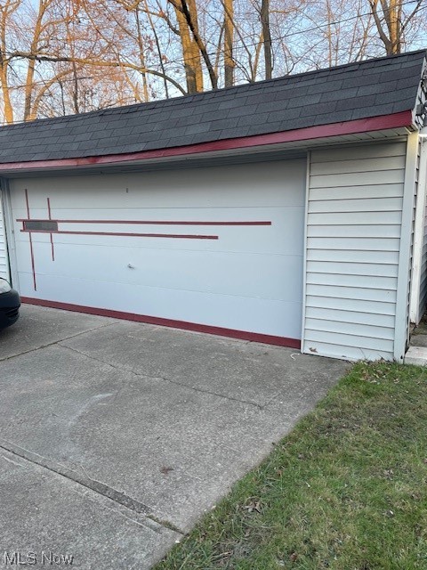 1071 Selwyn Road Cleveland, OH 44112 - Photo 15 of 24 2-car Garage + storage space for garden and other tools