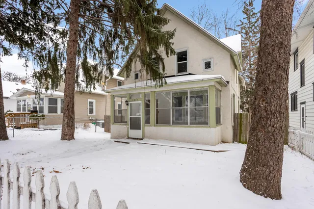 $279,900 | 2518 North Thomas Avenue, Minneapolis, MN 55411