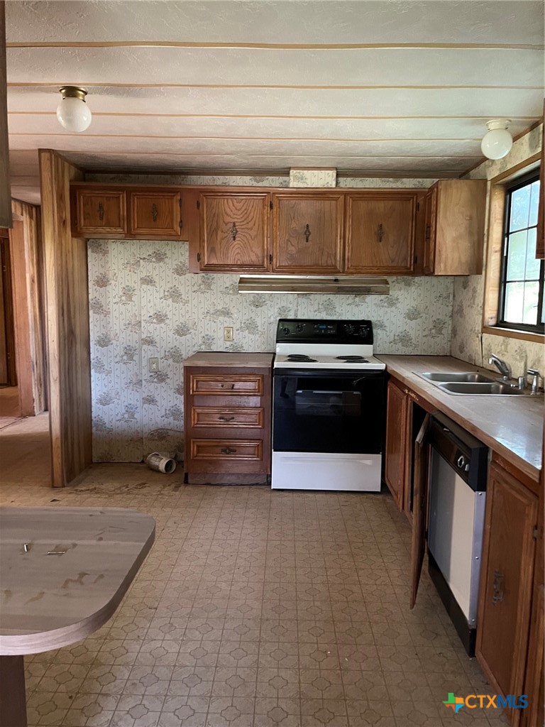 605 East Chappel Road San Saba, TX 76877 - Photo 10 of 21