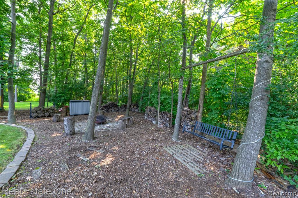 1271 Arms Court Rochester Hills, MI 48307 - Photo 48 of 71
