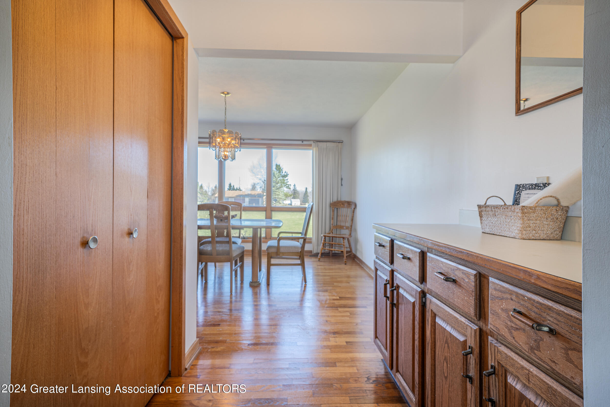 1261 Gidner Road Charlotte, MI 48813 - Photo 24 of 45 Dining Room