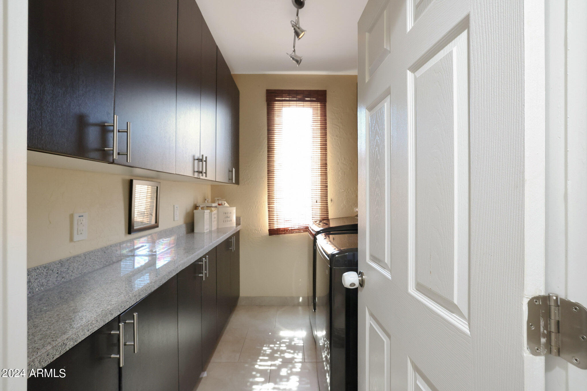3228 East Granada Road Phoenix, AZ 85008 - Photo 9 of 18 Laundry room