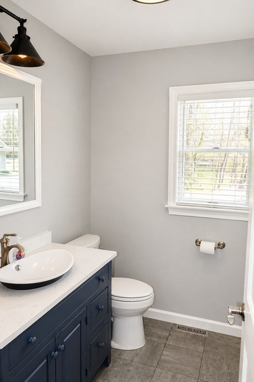 352 North Avenue Rochester, MA 02770 - Photo 16 of 41 Gallery Image 16