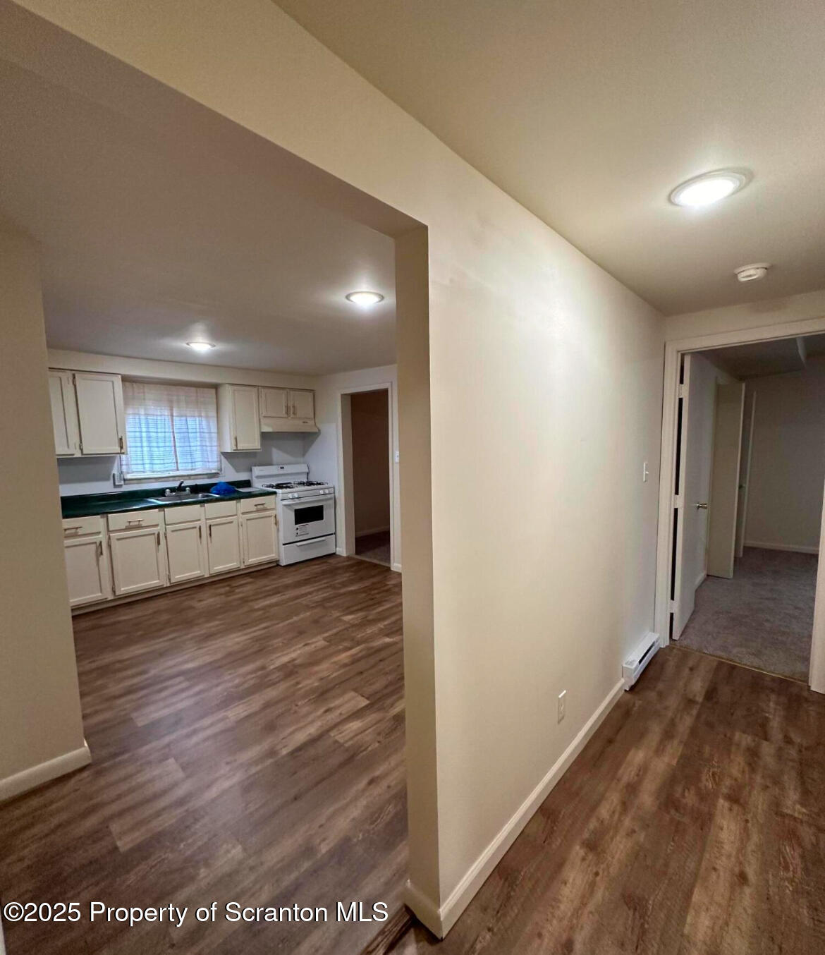 318 15th Avenue, Unit 3 Scranton, PA 18504 - Photo 9 of 14 IMG_7513