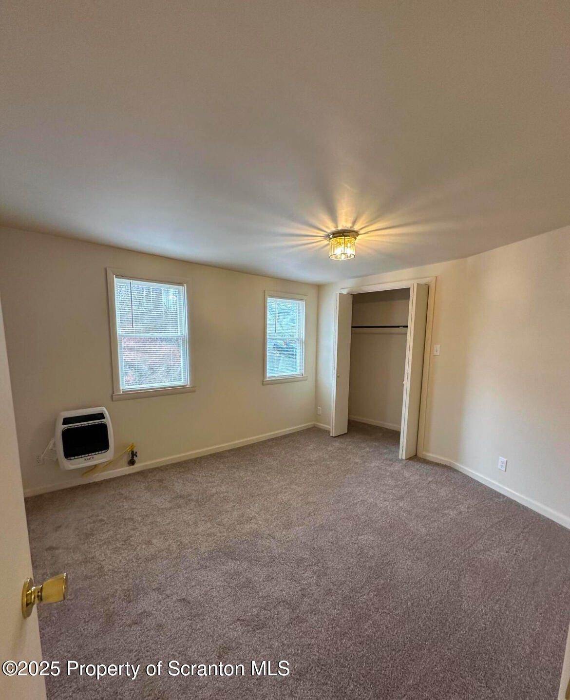 318 15th Avenue, Unit 3 Scranton, PA 18504 - Photo 10 of 14 IMG_7514