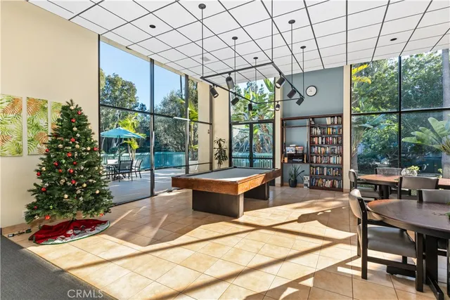 $399,999 | 576 North Bellflower Boulevard, Unit 233, Long Beach, CA 90814