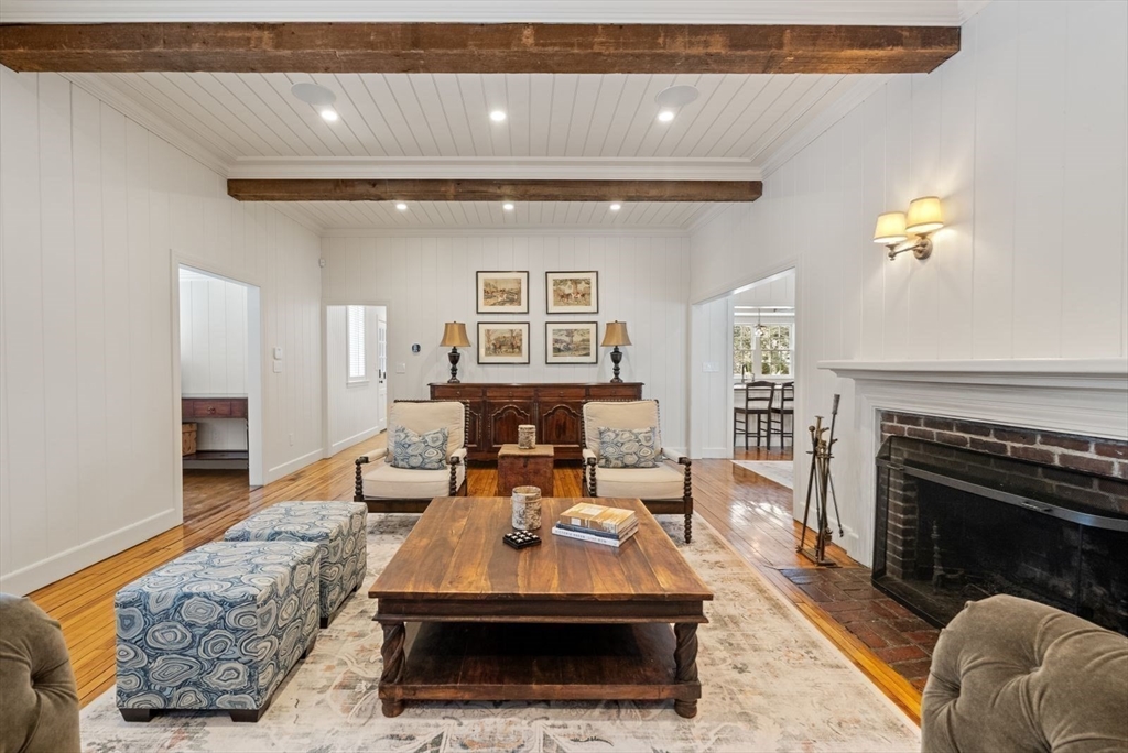 25 Longmeadow Road Wellesley, MA 02482 - Photo 7 of 39 Gallery Image 7