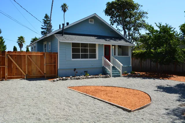 a view of an outdoor space with front door