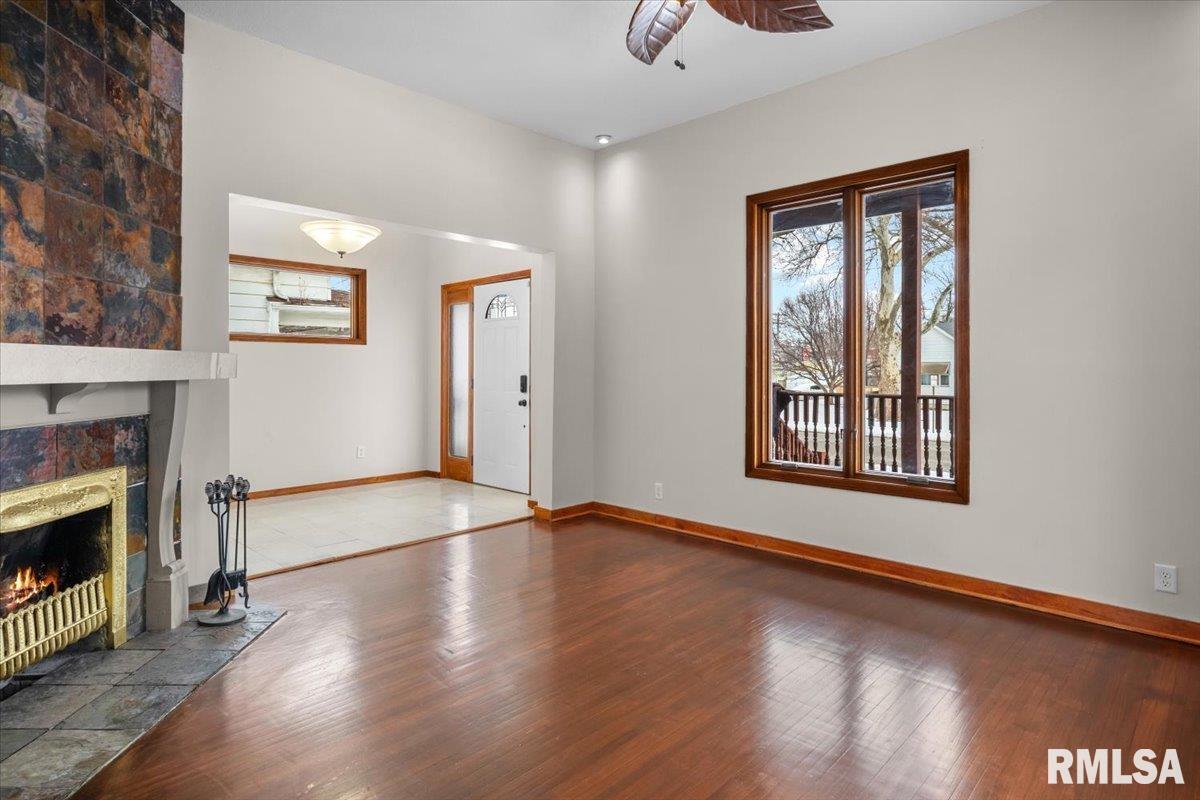 1037 North 8th Street Springfield, IL 62702 - Photo 5 of 35