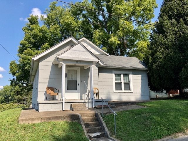 1834 Rural Avenue Huntington, WV 25701 - Photo 1 of 24 Gallery Image 1