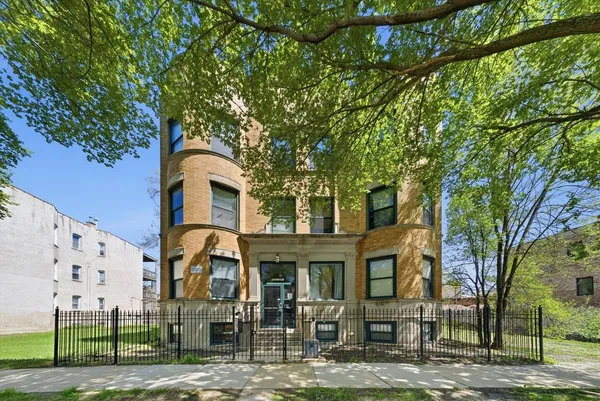 $210,000 | 4541 South Prairie Avenue, Unit 1N, Chicago, IL 60653