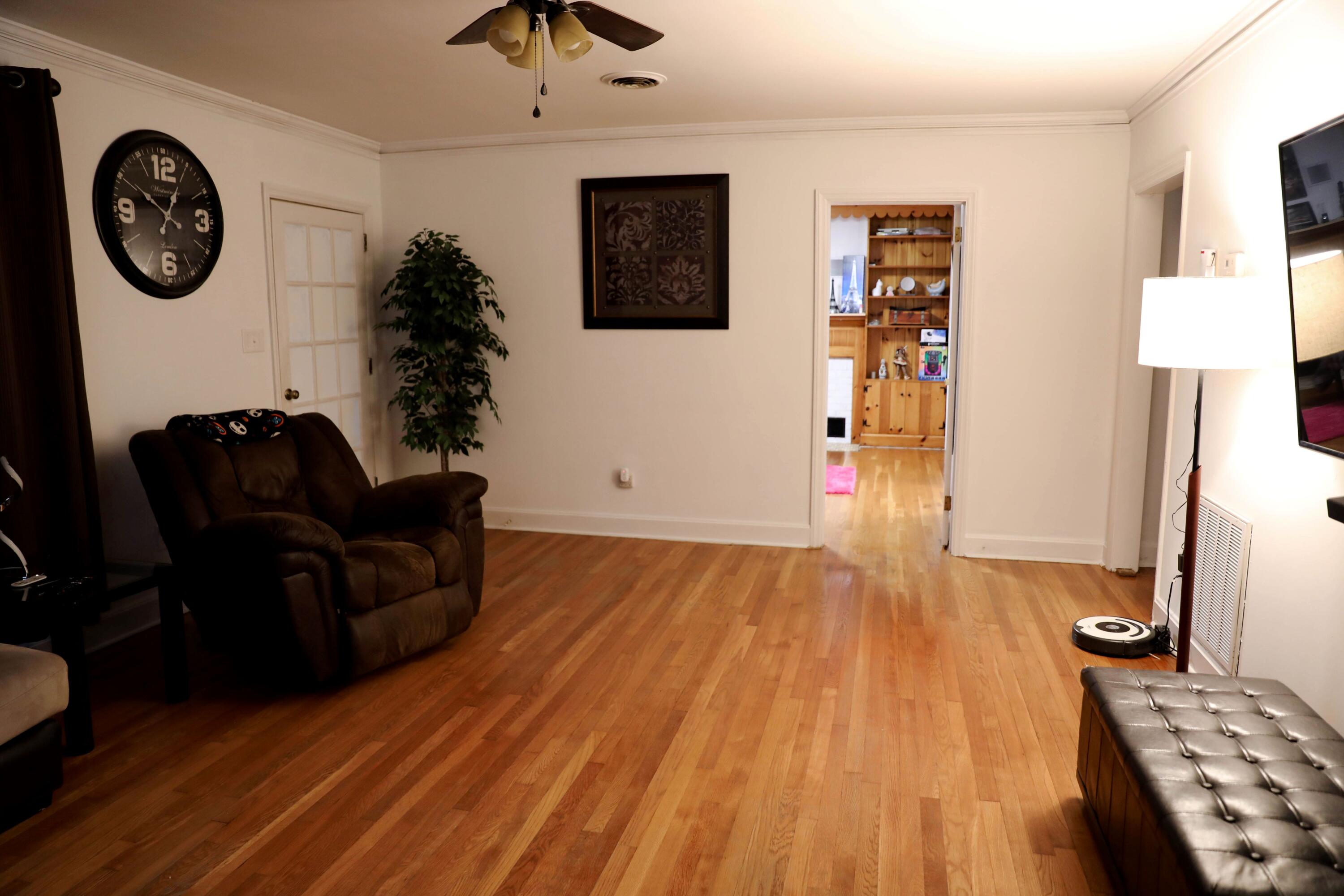 445 Crossway Road Bristol, VA 24201 - Photo 9 of 18 12