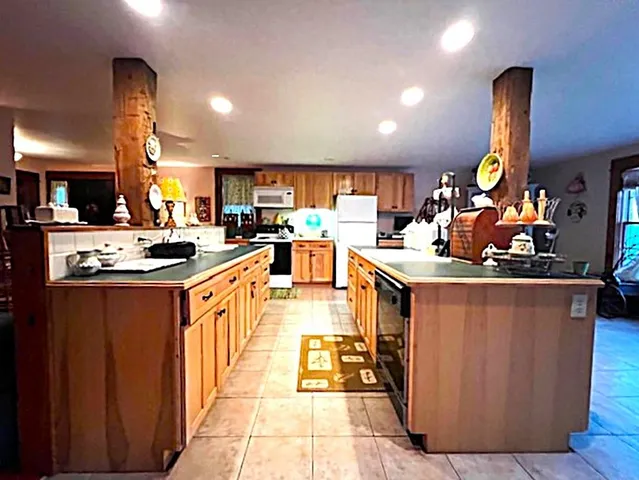 $614,800 | 9 Templeton Turnpike, Fitzwilliam, NH 03447