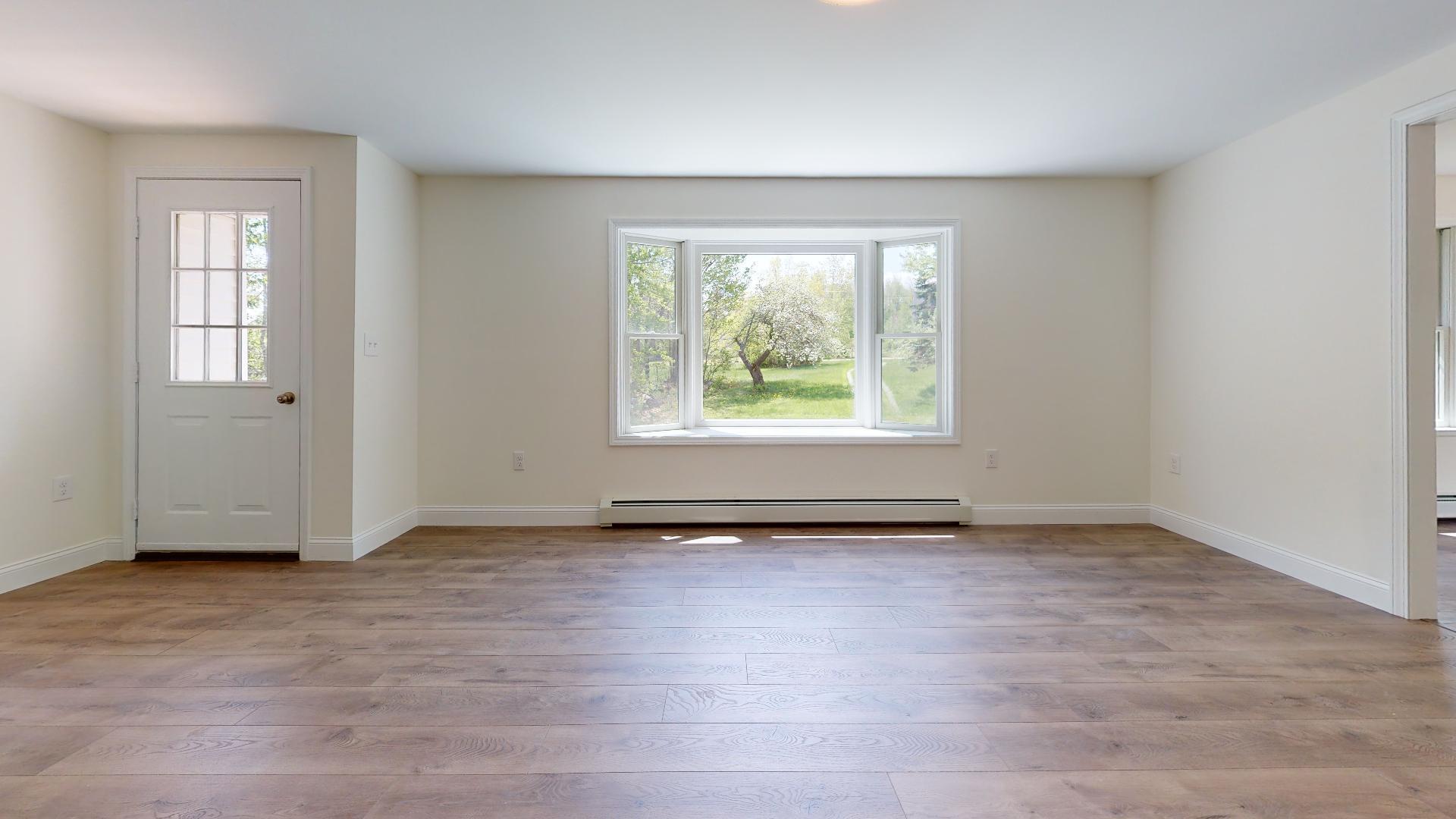 123 Orchard Road Cumberland, ME 04021 - Photo 14 of 28 Living room
