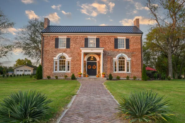 $1,320,000 | 814 Hartsville Pike, Gallatin, TN 37066