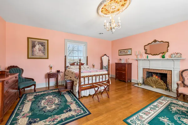 $1,320,000 | 814 Hartsville Pike, Gallatin, TN 37066